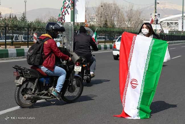 تصاویرِ خاص از حاشیه راهپیماییِ تهران