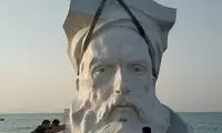 نصب مجسمه‌های فردوسی و خیام در جزیره کیش