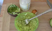 تهیه اولین غذاهای خوشمزه و مقوی برای کودک