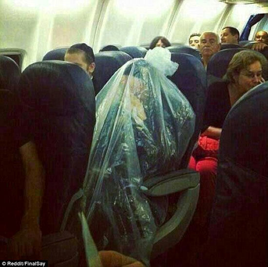 اقدام جنجالی خاخام یهود در هواپیما +عکس