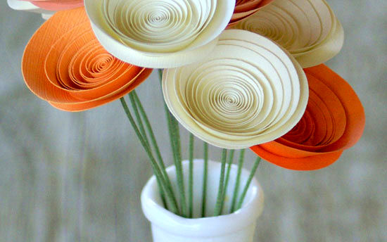 ساختن گل رز کاغذی با کمک فرزندتان