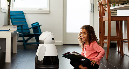 این ربات برای کودکان داستان‌های شبانه می‌خواند
