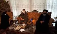 حضور وزیر دفاع در منزل شهید فخری‌زاده