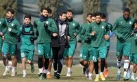 عکس یادگاری شاگردان ساپینتو با یک مهمان ویژه