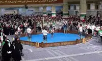 هنرنمایی نوجوانان باستانی‌کار مقابل چشمان رهبری