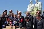 قول قالیباف در کنار مجسمه سردار شهید سلیمانی
