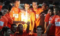 جشن تولد ماهینی در تمرین پرسپولیس