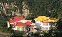 زمین‌ خواری در گردنه حیران +عکس