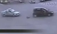 نجات معجزه‌ آسادختر 4 ساله در سانحه رانندگی