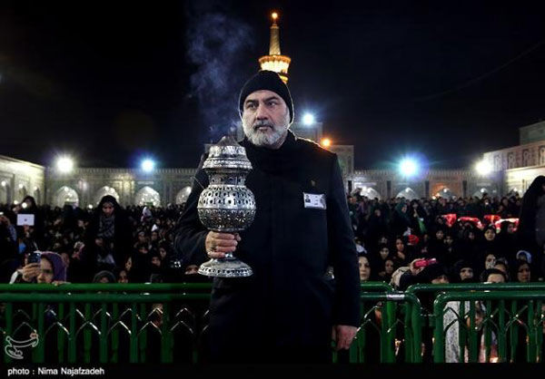 عکس: «فرهاد قائمیان» خادم حرم رضوی شد