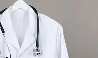 تکنیک حرفه‌ای یک دکتر برای خارج کردن سکه از گلوی بچه