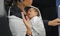 دختر 2 ساله پای ثابت جلسات پارلمان اروپا!