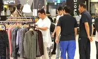 قلعه‌نویی دنبال کت و شلوار در سئول +عکس
