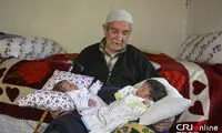 پیرمرد 85 ساله صاحب یک دوقلو شد! +عکس