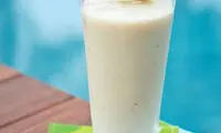 طرز تهیه اسموتی موز و جو