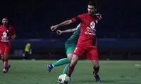 تراکتور یک مدافع جذب کرد