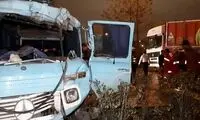 ۱۲مجروح در برخورد مینی‌بوس با تریلی در مشهد
