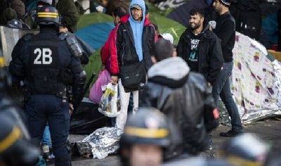 یورش پلیس فرانسه به کمپ مهاجران در پاریس