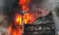 نجات 35 دانش آموز آمریکایی از دل آتش