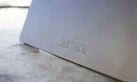 انتشار تصویری از گوشی سرفیس فون مایکروسافت