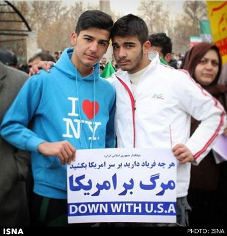 عکسی از 22 بهمن که سوژه خارجی ها شد