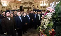 عکس: ظریف در حرم امام (ره)