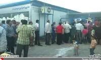 تصاویری از ازدحام و صف‌ طویل شکر در بوشهر