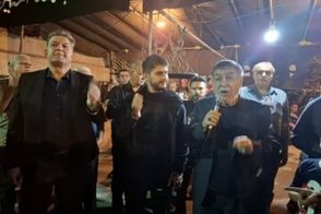 ویدئویی از مداحی پیروانی در سوگ سالار شهیدان