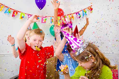 اين جشن تولد است يا نقض حقوق کودکان؟!