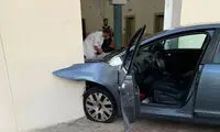 حمله‌ی یک خودرو به مسجدی در فرانسه