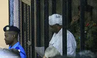 رئیس‌جمهور سابق سودان در قفس محاکمه!