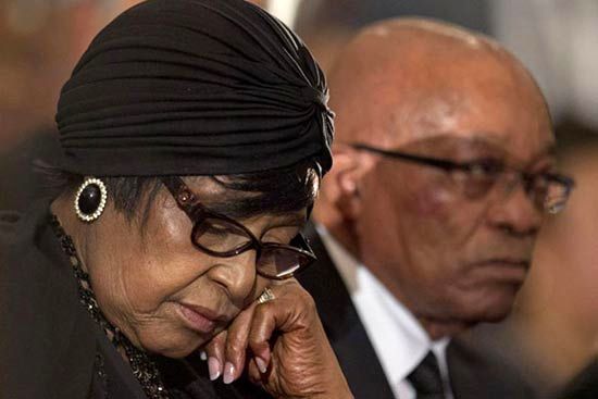 همسر جنجالی ماندلا در مراسم یادبود+عکس