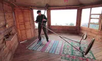 فیلم: ابداع یک ساز عجیب با صدای جادویی