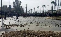 برخی افراد، جاده قائمیه به کازرون را بستند