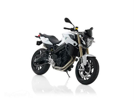 بررسی موتورسیکلت بی‌ام‌و F 800 R مدل 2015