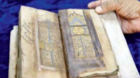 کشف نسخه خطی 700ساله غزلیات حافظ در هند