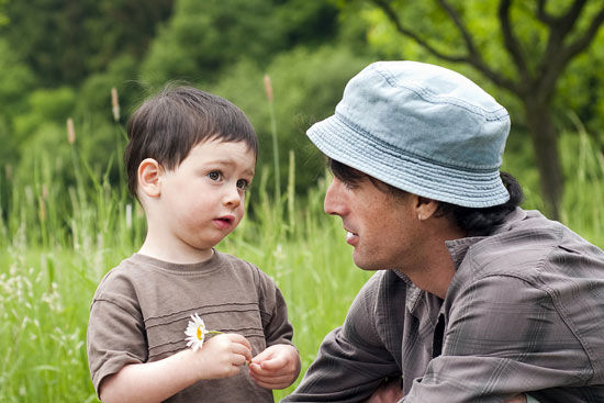 حرف زدن با کودک، چه عوارضی دارد؟