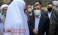 دختر سفیدپوش همراه احمدی‌نژاد که بود؟