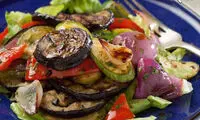 سالاد ماشویا؛ سالاد تونسی با شربت انار
