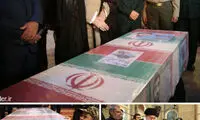 حضور رهبر انقلاب در کنار پیکر مطهر شهید حججی