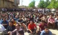 تجمع مردم برای بخشش یک اعدامی +عکس