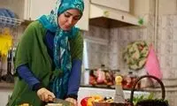 شغل: زنِ خانه‌دار، مهارت: مهر و ماه، سرنوشت: انزوا