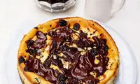 طرز تهیه چیز کیک آلبالو و شکلات