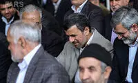 عکس: حضور محمود احمدی‌ نژاد در نماز جمعه