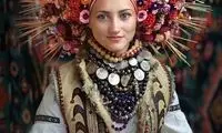 تاج های سنتی اوکراین روی سر زنان امروزی