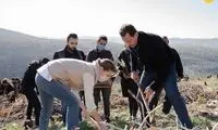 تصاویری از درختکاری بشار اسد و همسرش