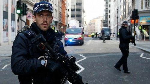 حمله‌ی مرگبار با سلاح سرد در لندن و لاهه
