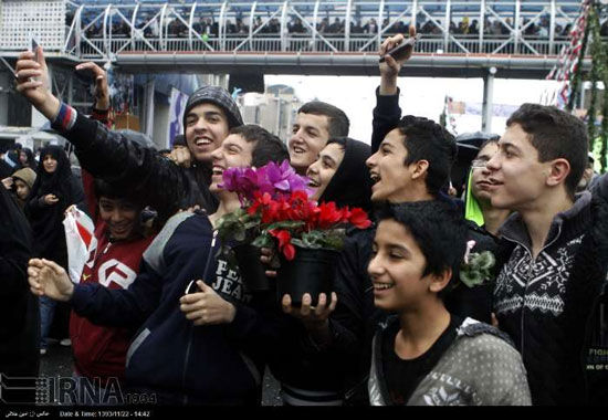 بازار داغ عکس سفلی در جشن ملی ایرانیان