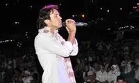 یک امام جماعت خواننده راک شد +عکس