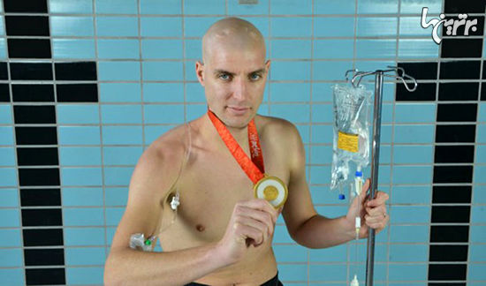 ۱۶۳ کیلومتر شنا برای کمک به بیماران سرطانی!